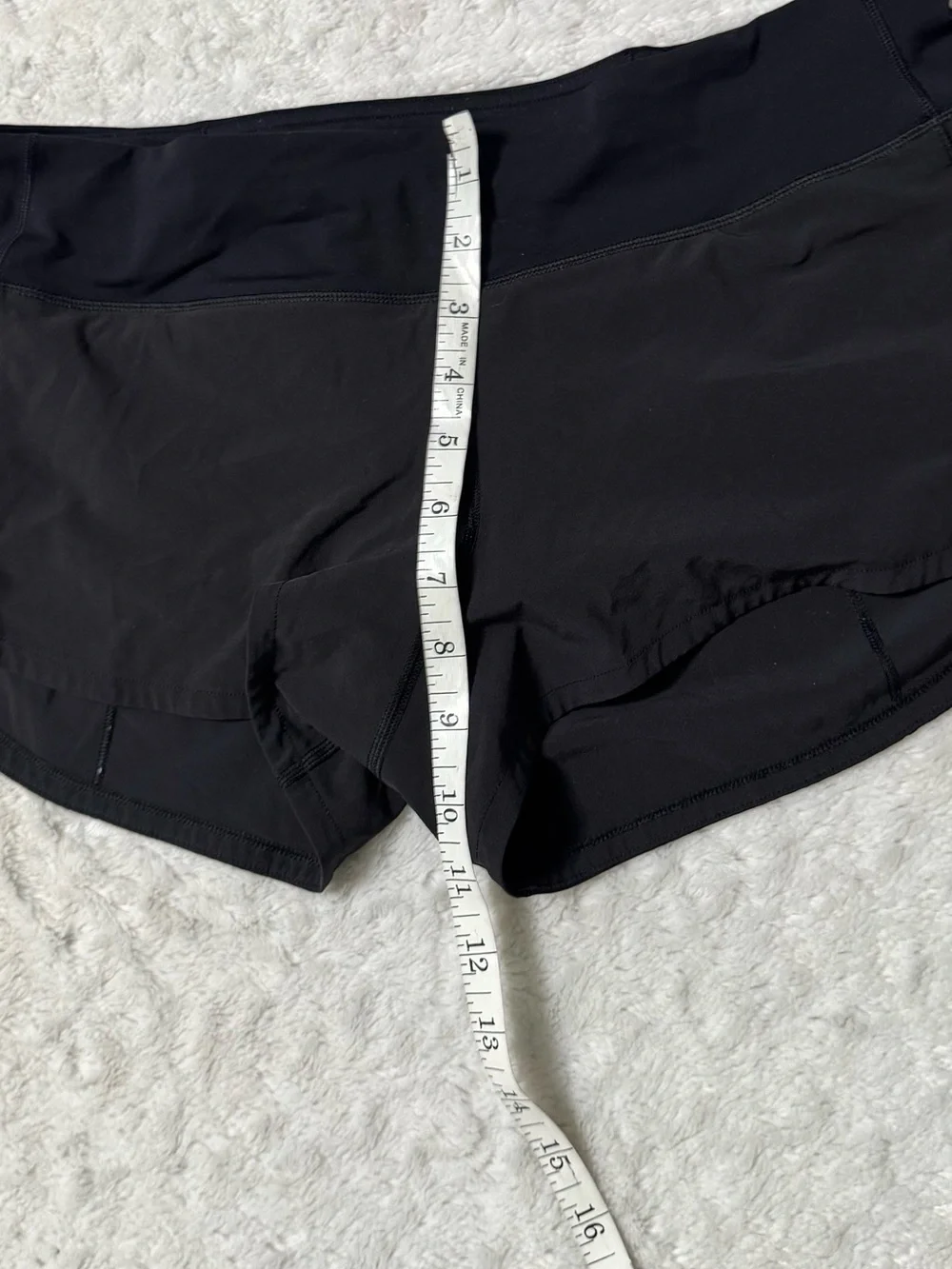 lululemon athletica Speed Up Low-Rise Lined Short 2.5